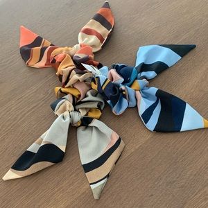 Anthropologie Abstract Bow Tie Scrunchies